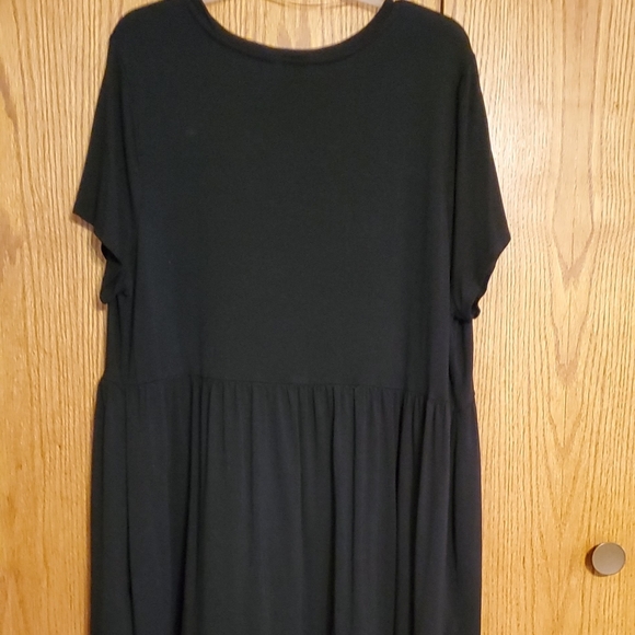 Ladies top - Picture 2 of 3